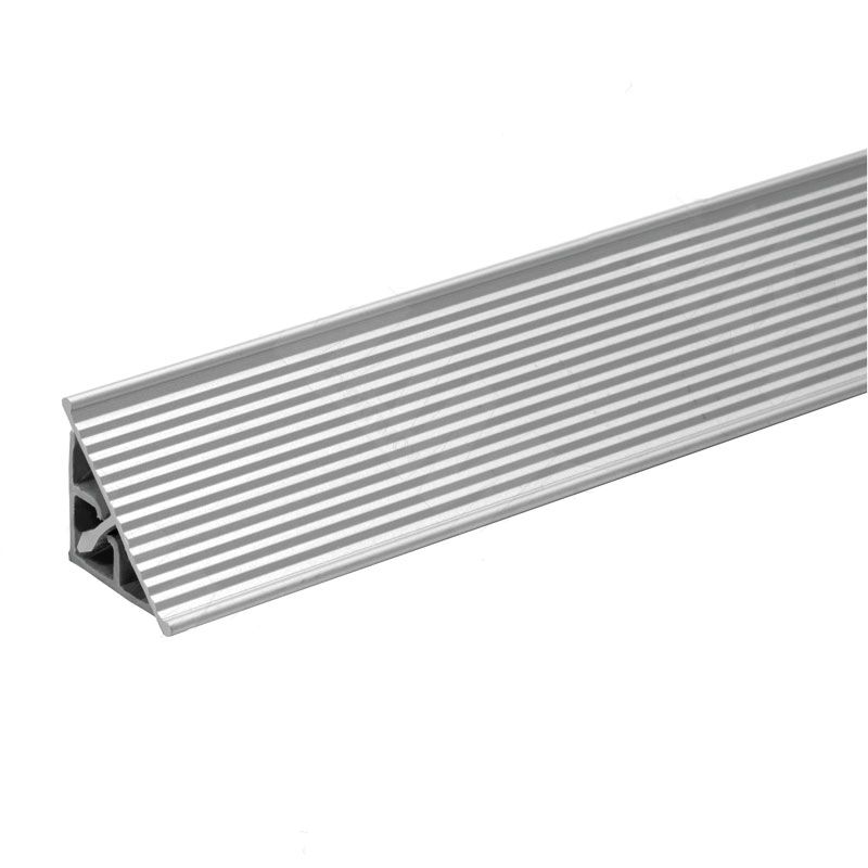 Плинтус алюминевый Рифленый  3,05